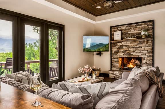 Three Oaks Retreat - Image 4