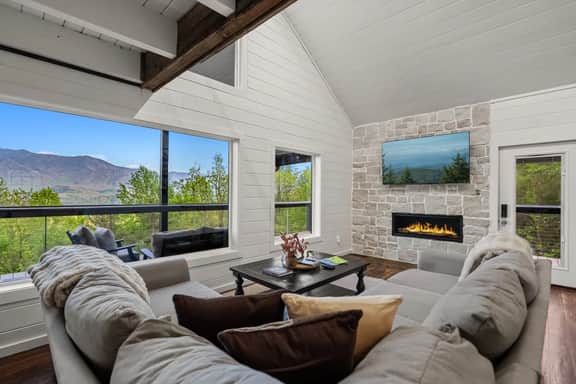 Garrett Lodge - Image 4