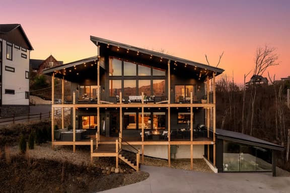 Smoky Mountain View Lodge - Image 1