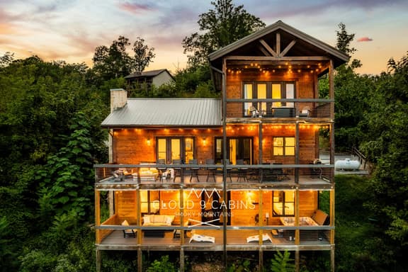 Three Oaks Retreat - Image 1