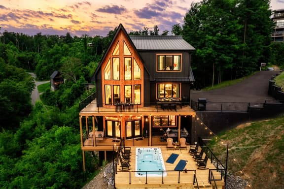 Onyx View Chalet - Image 1